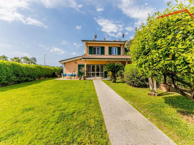 Villetta a schiera in vendita di 170 m² in Via Pio Rajna