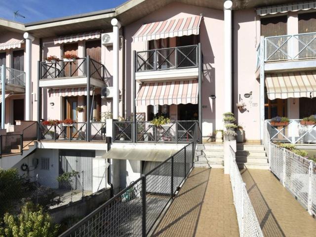 Villetta a schiera in vendita di 170 m² in Borgo Nuovo, 45