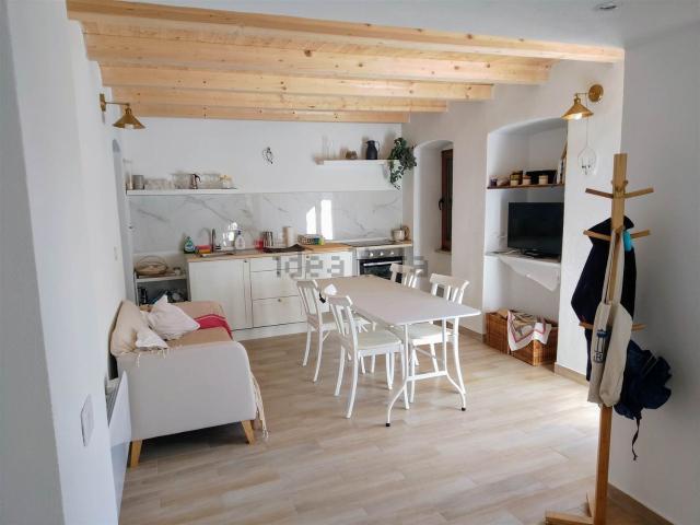 Villetta a schiera in vendita di 170 m² in Frazione Cerreia, 12