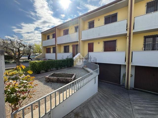 Villetta a schiera in vendita di 171 m² in Via Giacomo Puccini