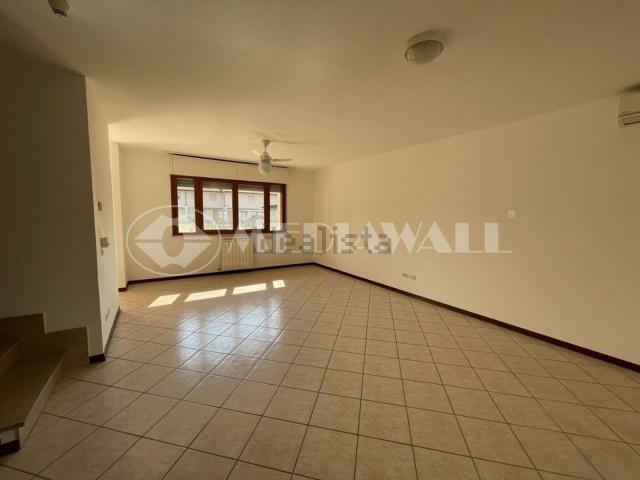 Villetta a schiera in vendita di 171 m² in Via Giovanni Falcone, 4