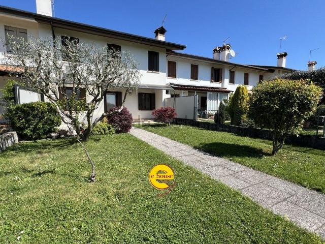 Villetta a schiera in vendita di 171 m² in Via Fontanazzi