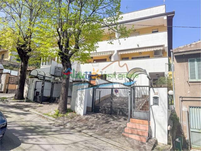 Villetta a schiera in vendita di 171 m² in Via Filippo Troisi, 25