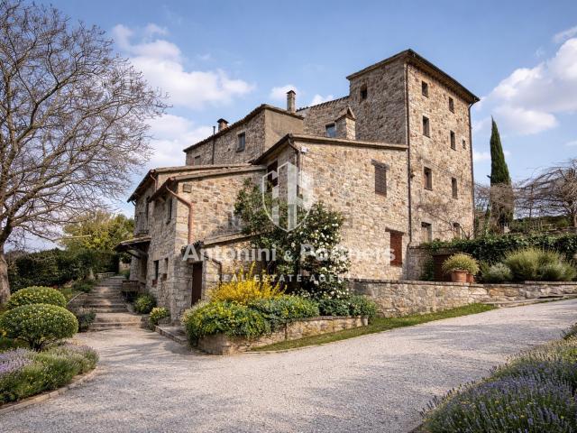 Villetta a schiera in vendita di 171 m² in Frazione Izzalini