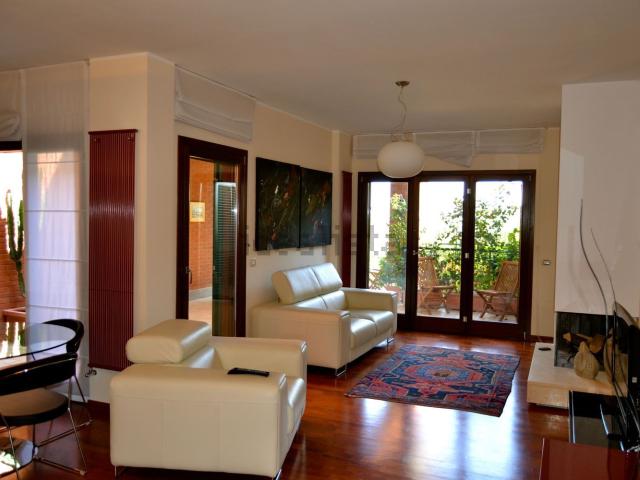 Villetta a schiera in vendita di 210 m² in Via Montecagnoletto, 23