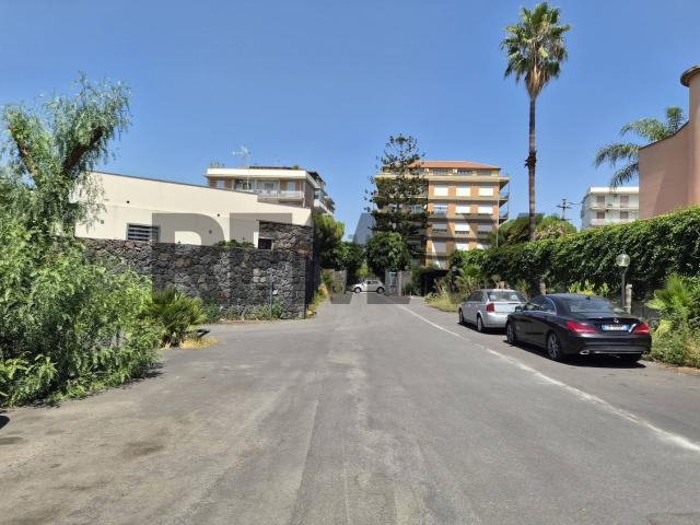 Villetta a schiera in vendita di 172 m² in Via Sebastiano Catania, 284