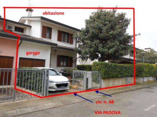 Villetta a schiera in vendita di 172 m² in Via Padova, 48