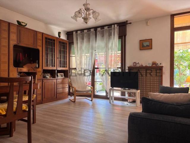 Villetta a schiera in vendita di 173 m² in Via Nizza