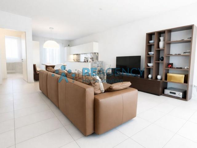 Villetta a schiera in vendita di 174 m² in Via Brigata Cadore, 38