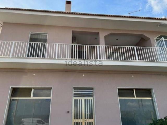 Villetta a schiera in vendita di 174 m² in Via Salvo D&apos  Acquisto