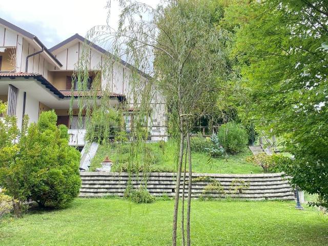 Villetta a schiera in vendita di 174 m² in Località Maddalena, 27