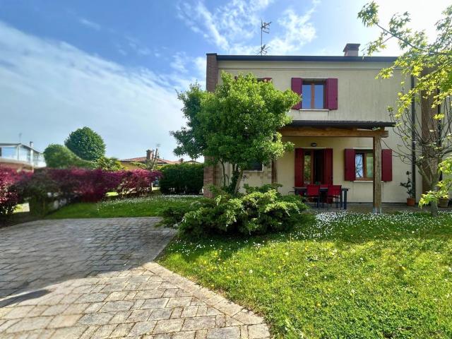 Villetta a schiera in vendita di 175 m²