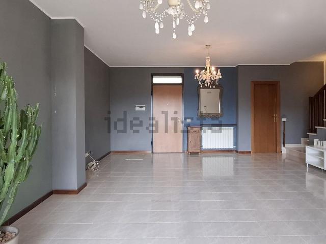 Villetta a schiera in vendita di 175 m² in Via Armando Fedeli