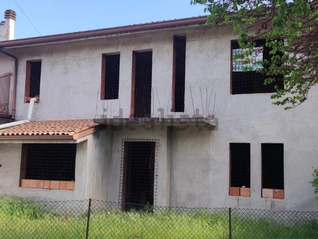 Villetta a schiera in vendita di 175 m² in Via della Libertà