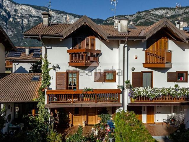 Villetta a schiera in vendita di 175 m² in Via Fornaci, 23