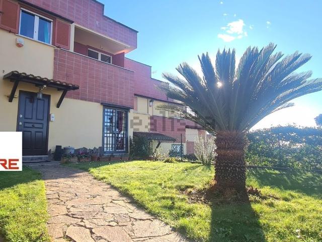 Villetta a schiera in vendita di 175 m² in Via Fabio Pittore, 12