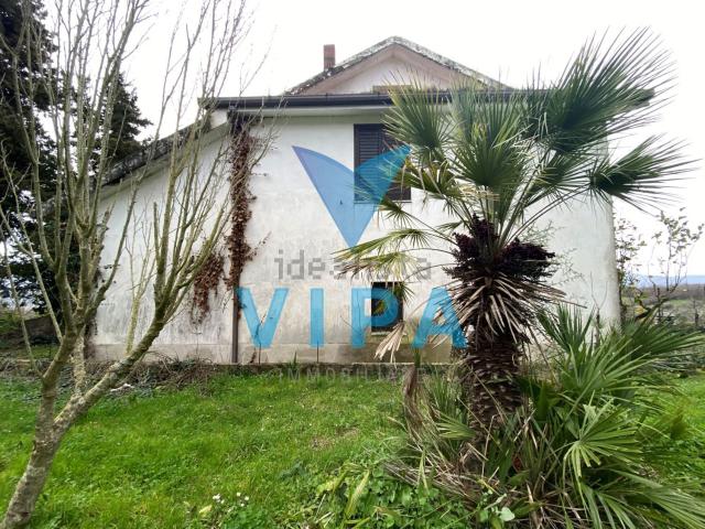 Villetta a schiera in vendita di 175 m² in Via santa maria degli angeli