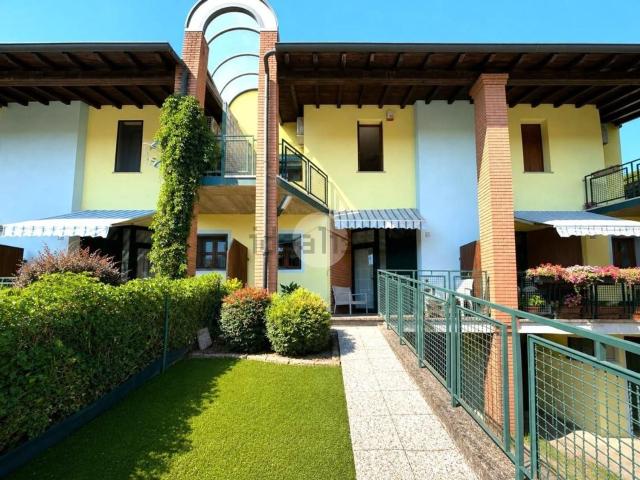 Villetta a schiera in vendita di 175 m² in Via Paolo Sesto, 81