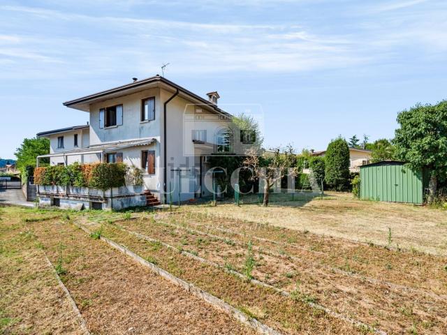 Villetta a schiera in vendita di 175 m² in Via Ugo la Malfa