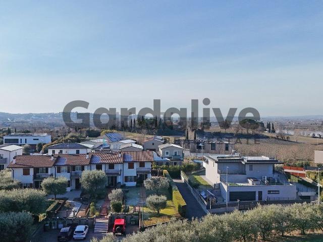 Villetta a schiera in vendita di 175 m² in Viale degli Alpini