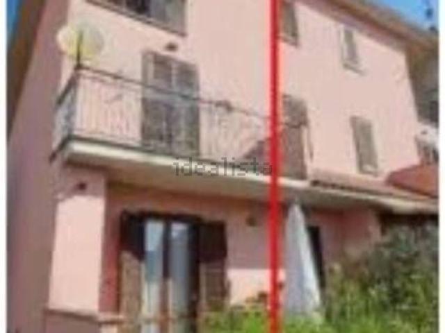 Villetta a schiera in vendita di 176 m² in Via del Ponte