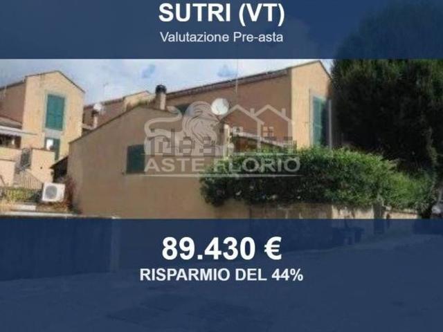 Villetta a schiera in vendita di 176 m² in Via I Maggio, 23