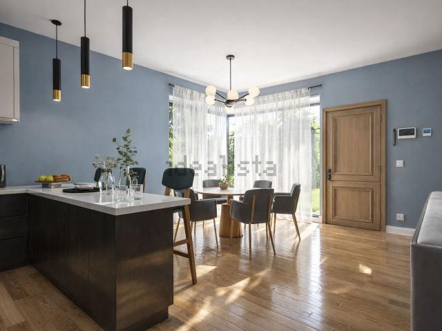Villetta a schiera in vendita di 176 m² in Via Semonte, 74