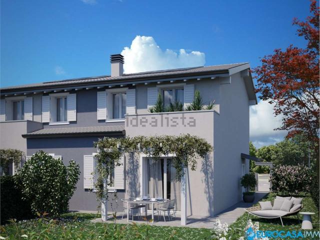 Villetta a schiera in vendita di 177 m² in Via Chiesa Cortile