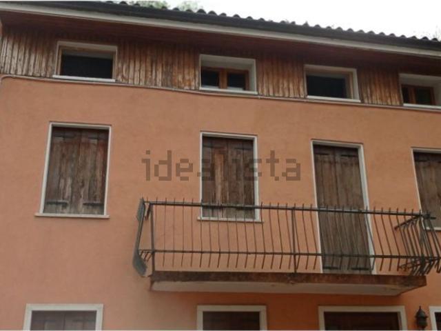 Villetta a schiera in vendita di 180 m² in Via Alessandro Rossi