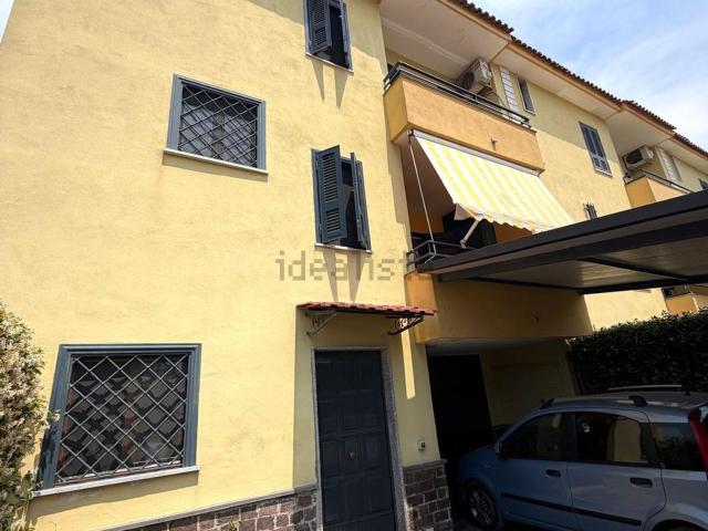 Villetta a schiera in vendita di 180 m² in Via Casacelle