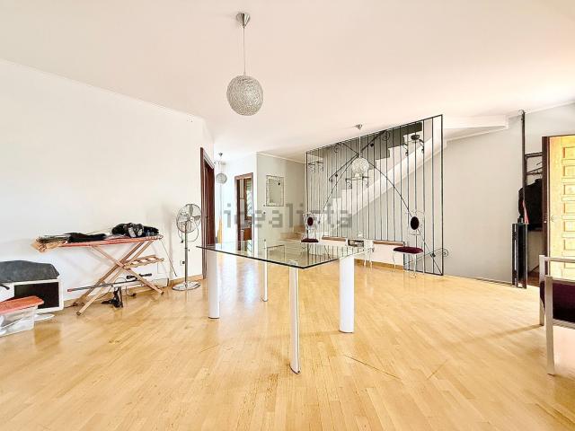 Villetta a schiera in vendita di 180 m² in Via Cesare Augusto, 6
