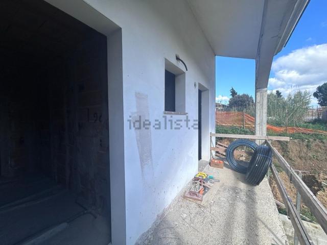 Villetta a schiera in vendita di 180 m² in Via Crinale, 65
