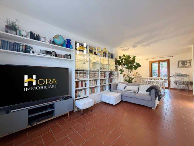 Villetta a schiera in vendita di 180 m² in Via Andrea Costa, 1
