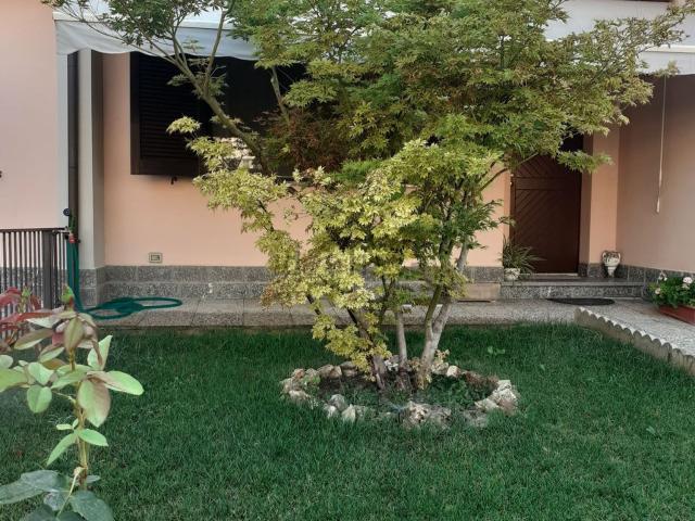 Villetta a schiera in vendita di 180 m² in Via Angelo Cignoli