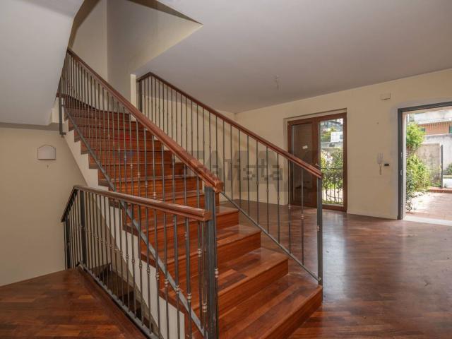 Villetta a schiera in vendita di 180 m² in Via Adamo Asmundo, 23