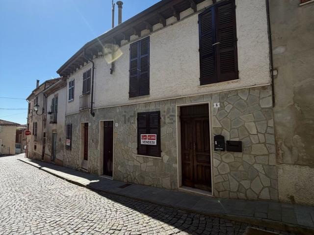 Villetta a schiera in vendita di 180 m² in Via Alfieri, 10