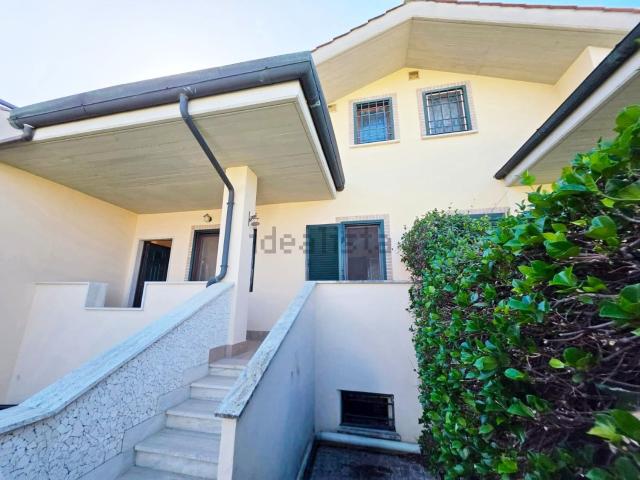 Villetta a schiera in vendita di 180 m² in Via Appiano