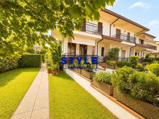 Villetta a schiera in vendita di 180 m² in Via Belluno, 3