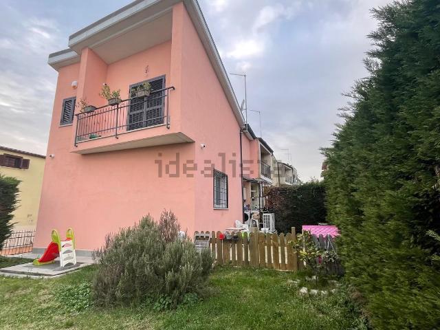 Villetta a schiera in vendita di 180 m² in Via Benvenuto Cellini, 11