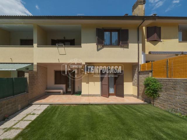 Villetta a schiera in vendita di 180 m² in Via Bruno Buozzi