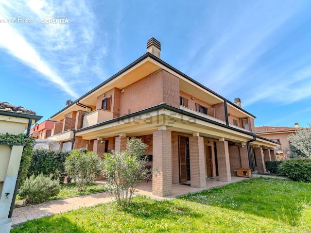 Villetta a schiera in vendita di 180 m² in Via Gabriele D&apos Annunzio, 4