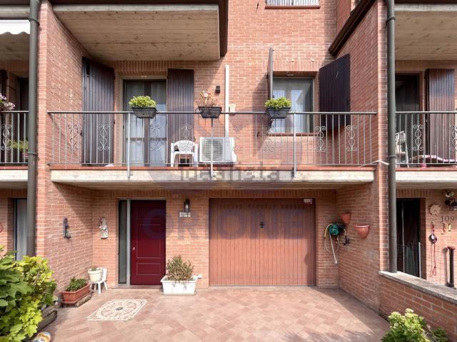 Villetta a schiera in vendita di 180 m² in Via Dodicesimo Morelli, 109