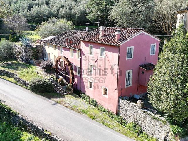 Villetta a schiera in vendita di 180 m² in Via della Boccaccia, 1