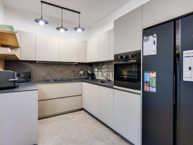 Villetta a schiera in vendita di 180 m² in Via della Madonnella, 14