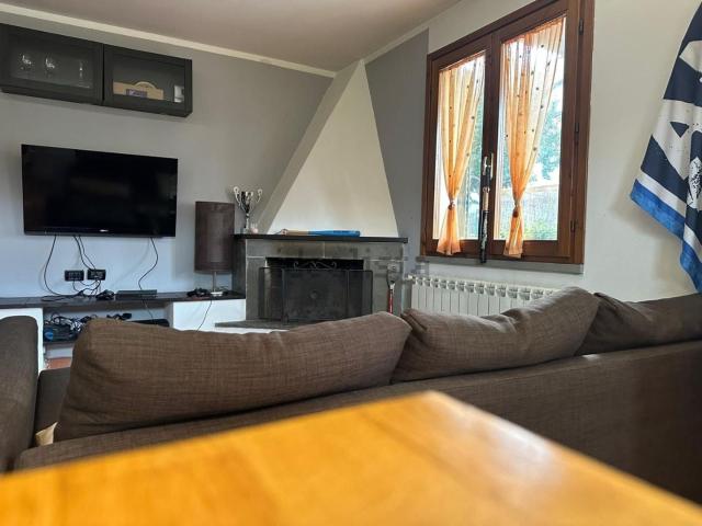 Villetta a schiera in vendita di 180 m² in Via delle Olimpiadi, 84