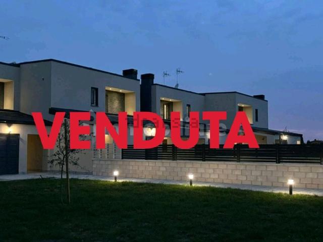 Villetta a schiera in vendita di 180 m² in Via di Muro Bianco