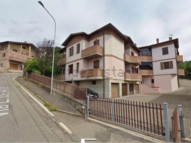 Villetta a schiera in vendita di 180 m² in Via E. de Amicis, 4