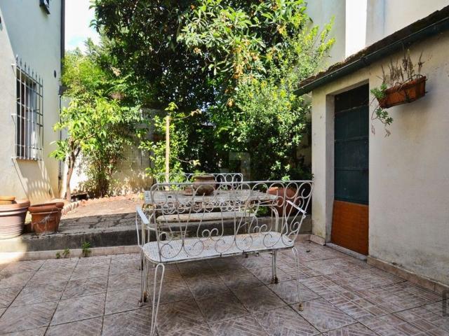 Villetta a schiera in vendita di 180 m² in Via Etrusca, 50