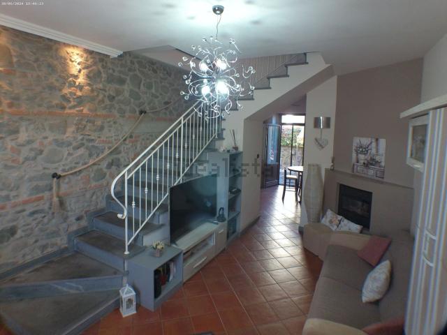 Villetta a schiera in vendita di 180 m² in Via Fratelli Masini