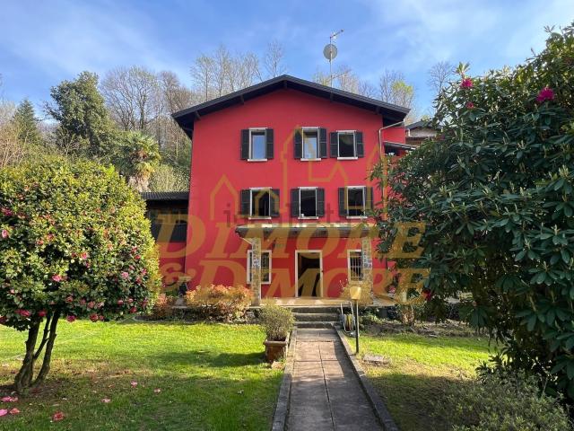 Villetta a schiera in vendita di 180 m² in Via Mulino, 14